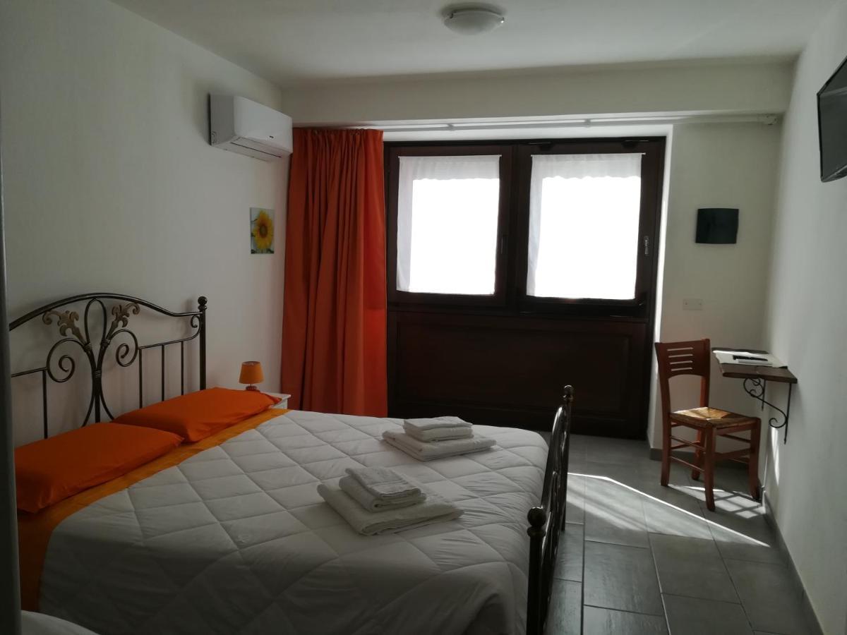 Deiana Santu Lussurgiu Exterior foto
